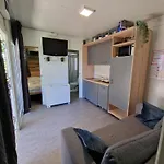 Tatil Evi Tavio Mobile House Kolpa, Big Berry, Metlika