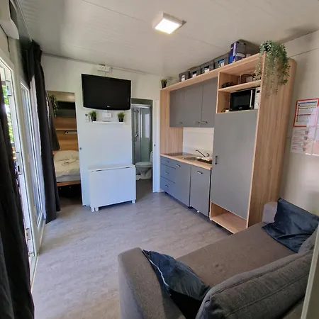 Holiday home Tavio Mobile House Kolpa, Big Berry, Metlika