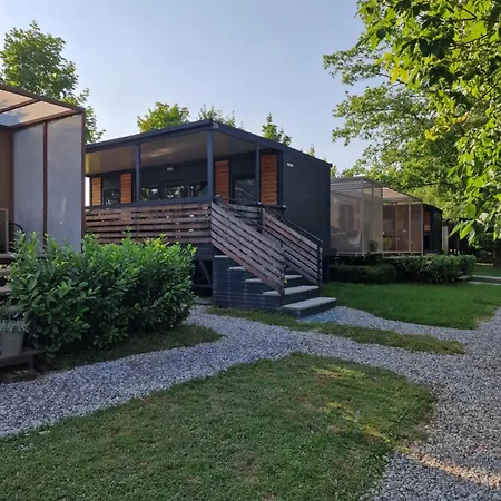 Tavio Mobile House Kolpa, Big Berry, Сasa de vacaciones *