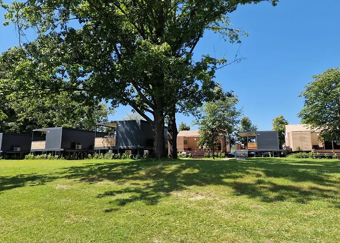 Feriehus Tavio Mobile House Kolpa, Big Berry, Metlika